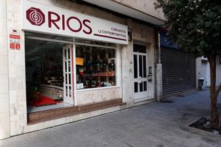 Local commercial à Rúa estatuto de galicia 28. Bajo venta calle peatonal boiro