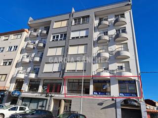 Local commercial à Rúa principal 121