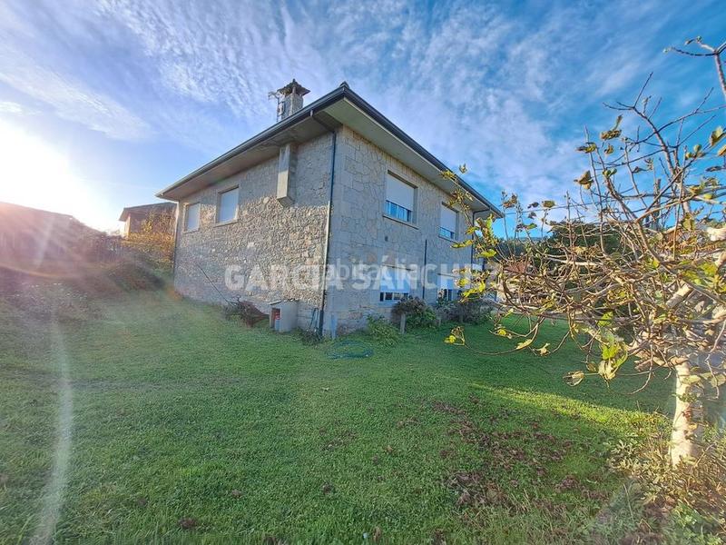 Foto 39a4d13b-6b59-4c43-a986-3084ba4e7bc0. Casa a lugar pousada 1c a Rianxo