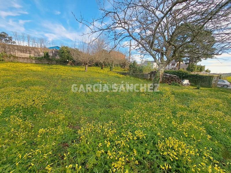 Foto a90550fc-dffd-44f2-a6cb-d7dca4c5d8a7. Terreny residencial a aldea abanqueiro 45 a Boiro