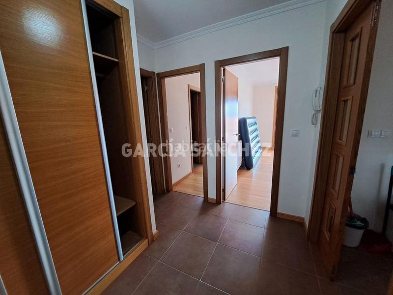 Foto 1c2d9d42-caf0-4b59-b1f7-b60e6ebf0f5c. Apartament amb aparcament a Boiro