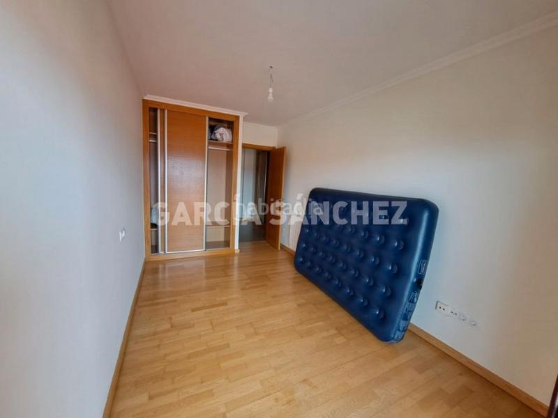 Foto 5a2a86e6-78c9-4619-bd4e-71ab917427f4. Apartament amb aparcament a Boiro