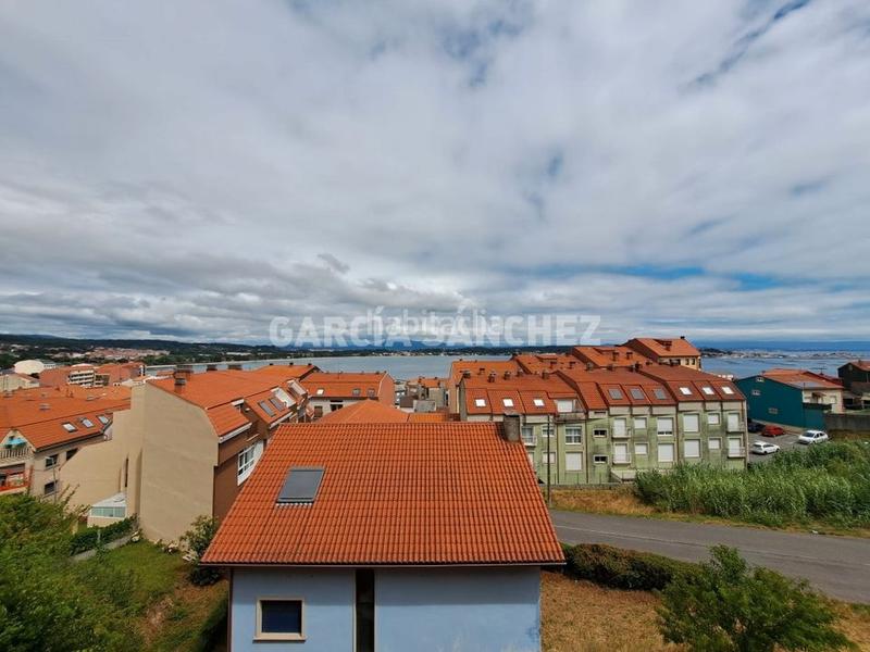 Foto 5e7edea4-74a3-43e9-8346-858e33154f8d. Apartament amb aparcament a Boiro