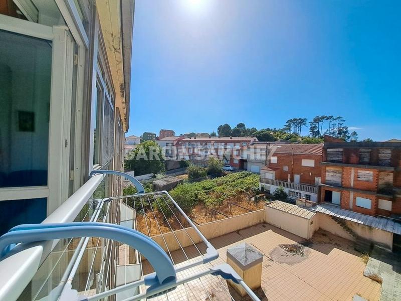 Foto 5d501a1b-f02f-48b5-97cb-2878e2b1203a. Piso en Boiro
