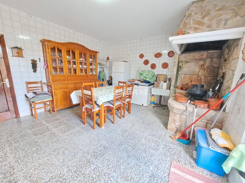 Foto 41c1858d-1a05-4d1c-b273-64472e97c261. Casa a rua chazo 31 a Boiro