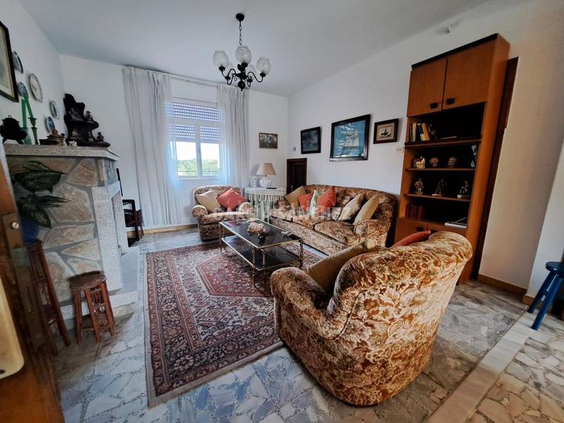 Foto 512083a7-4a99-4120-add6-5f099ffebaff. Casa a rua chazo 31 a Boiro