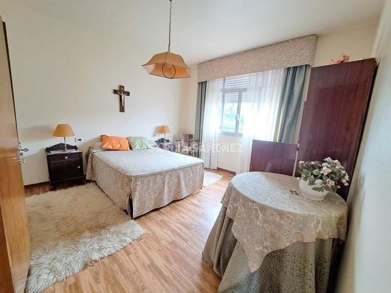 Foto e052f667-c6c2-447d-a98f-5502a17d75ab. Casa a rua chazo 31 a Boiro