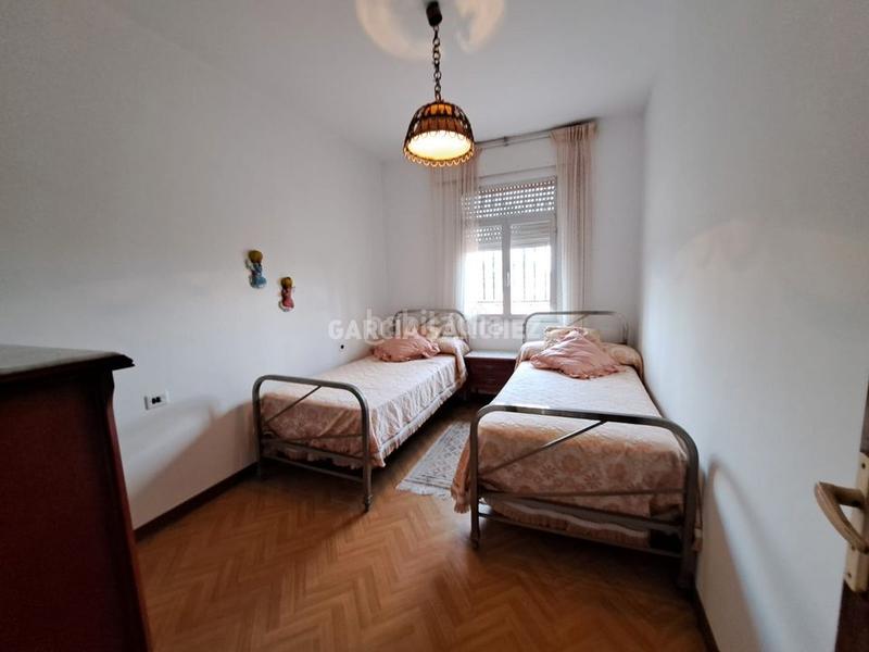 Foto ecfd7348-75b9-4af8-add0-f6f0a9954498. Casa a rua chazo 31 a Boiro