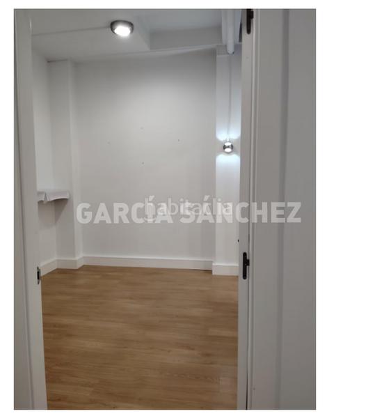 Foto 032260dd-3e16-43be-94af-b0dff7f90e04. Geschäftsraum in rúa carcasia 17 in Noia