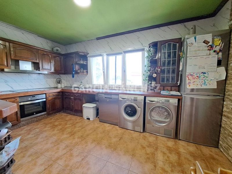 Foto 015ced36-6e40-4f50-b805-5814aefee8bc. Chalet en aldea abanqueiro 28 en Boiro
