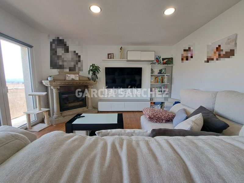 Foto 1b7f82f4-0f1f-455a-85ce-d0ea3ff1c9cd. Chalet en aldea abanqueiro 28 en Boiro