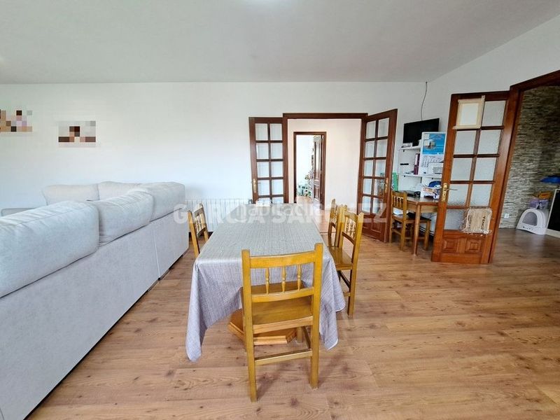 Foto 6f443770-feb6-48ed-88ef-30653a3856ce. Chalet en aldea abanqueiro 28 en Boiro