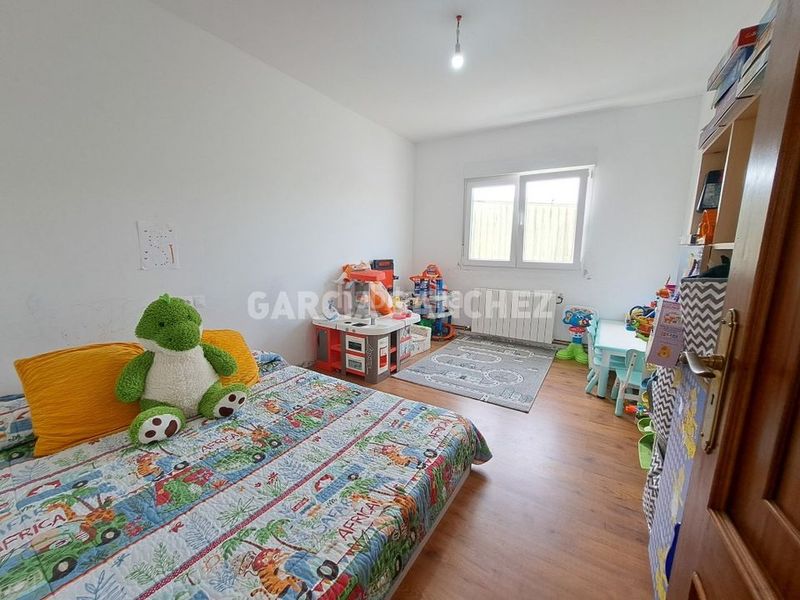 Foto d1bd7810-efe9-4a63-81da-f5734b5e5982. Chalet en aldea abanqueiro 28 en Boiro