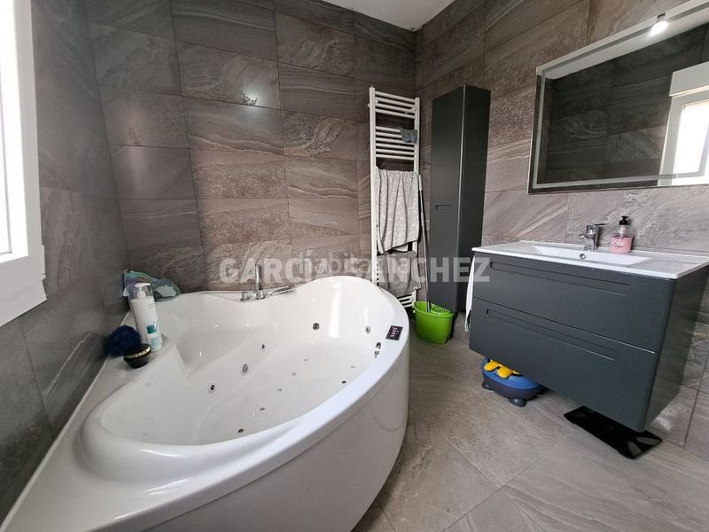 Foto 3485896f-16c8-40a8-b747-bc6ccedd0ca0. Xalet a aldea abanqueiro 28 a Boiro