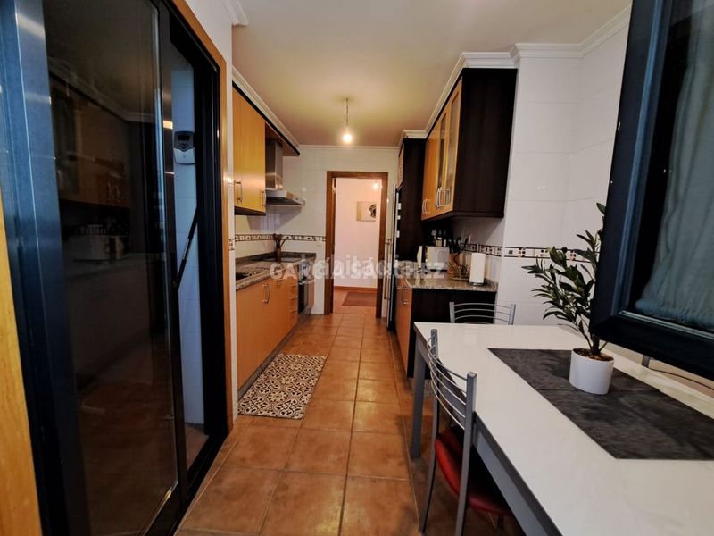 Foto 4ea59dd6-f4ed-4c7a-a671-3c1c3ff92de8. Apartament a avenida da constitución 14 a Boiro
