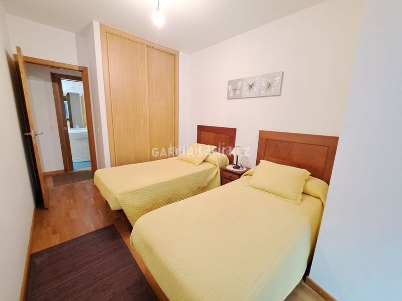 Foto d7955c10-ce5c-443f-8939-c4ca30929639. Apartament a avenida da constitución 14 a Boiro