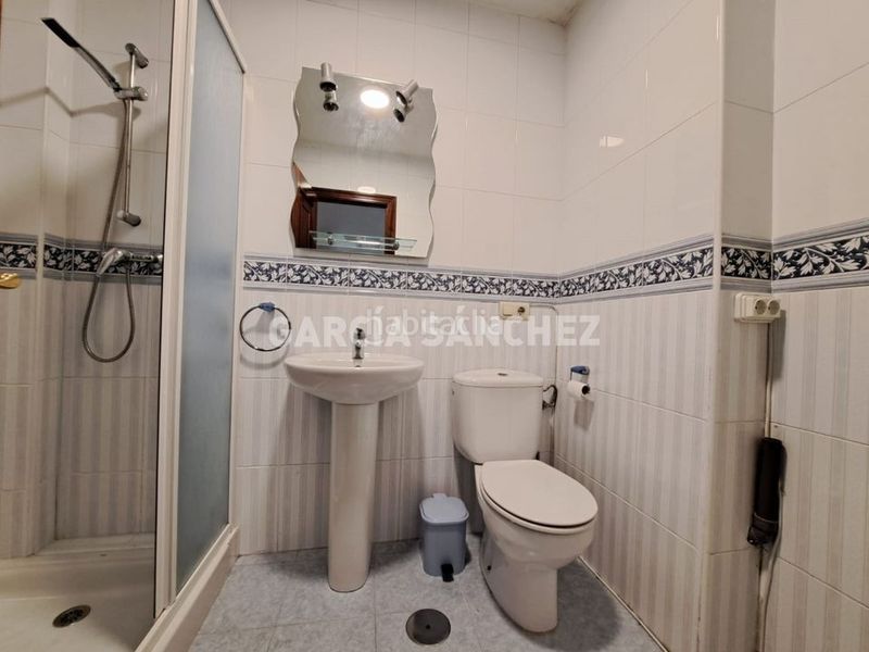 Foto cd5ae7cd-5ed6-4986-971c-3fa5afbc4f5b. Appartement avec parking dans Boiro