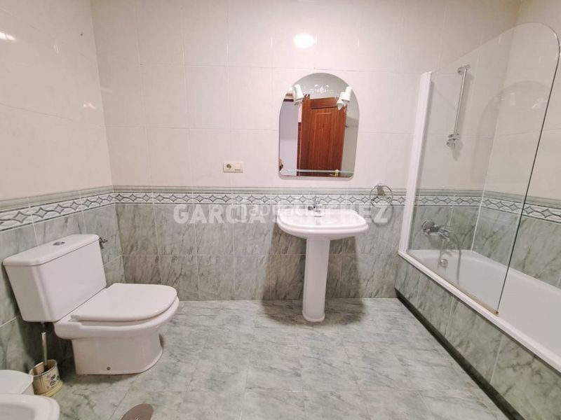 Foto f50be152-17f8-4be6-bbc3-21ff00e0ed29. Appartement avec parking dans Boiro