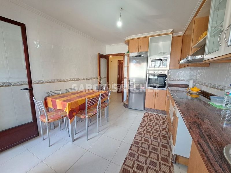 Foto 3fb37f1d-ed56-48da-973e-00462c8c7279. Apartamento en Boiro