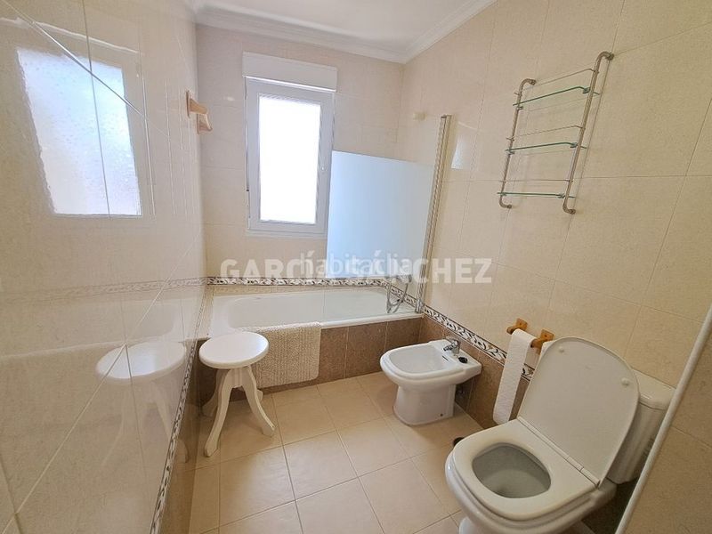 Foto d622fa6d-1afb-4c69-a9f2-8ebbb25d7631. Pis amb aparcament a Boiro