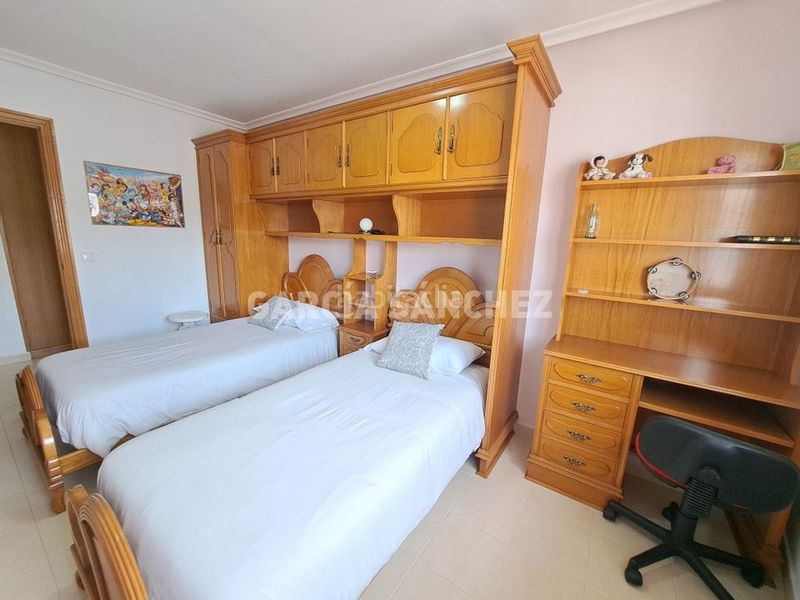 Foto e4e5f427-0a23-45ae-a47a-1d147a172e89. Pis amb aparcament a Boiro