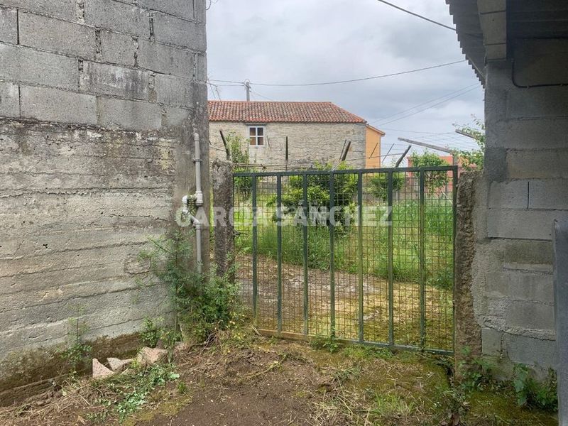 Foto 33706c7b-a418-45f8-adbd-1b475e5e877c. Terreny residencial a trevonzos 26 a Boiro