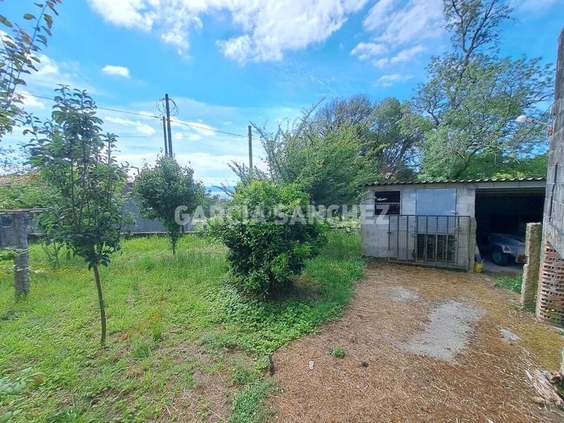 Foto 4f7c031a-4c9e-45c5-8bc2-04abaf971181. Terreny residencial a trevonzos 26 a Boiro