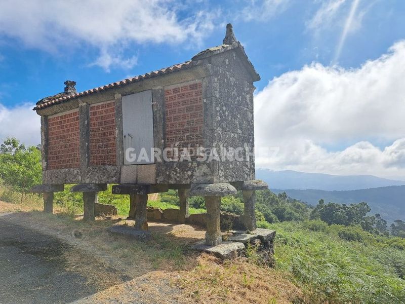 Foto 11226e9b-a3e0-4815-961d-5df6603565d7. Casa a Boiro