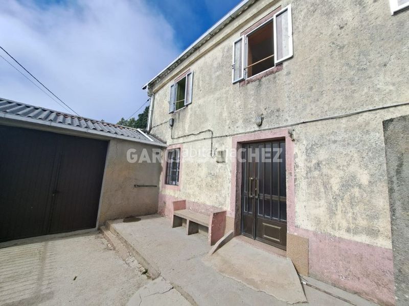 Foto f9672f55-cc81-49e4-b8b6-b15ad321c3e6. Casa a Boiro