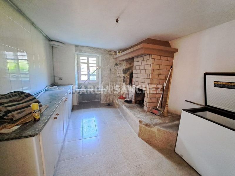 Foto fa430e54-a7cf-4271-a9bd-6d9bad9f5421. Casa a Boiro