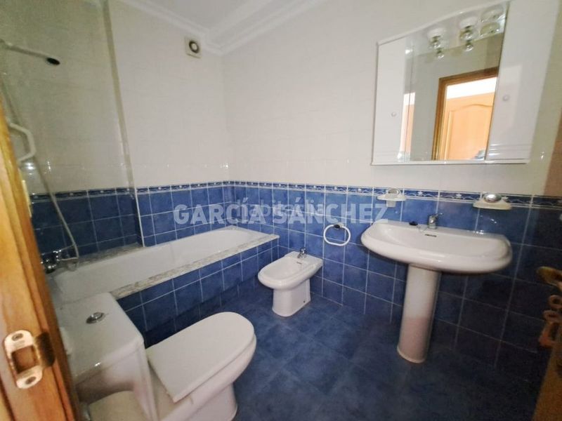 Foto 08a8b5f8-8515-4a9f-a6d5-fc2a012ac046. Piso en Boiro