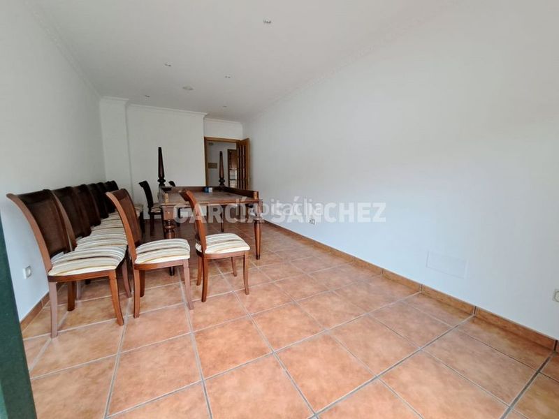 Foto 248b8f43-db1b-4700-bacd-2e10b17f0719. Piso en Boiro