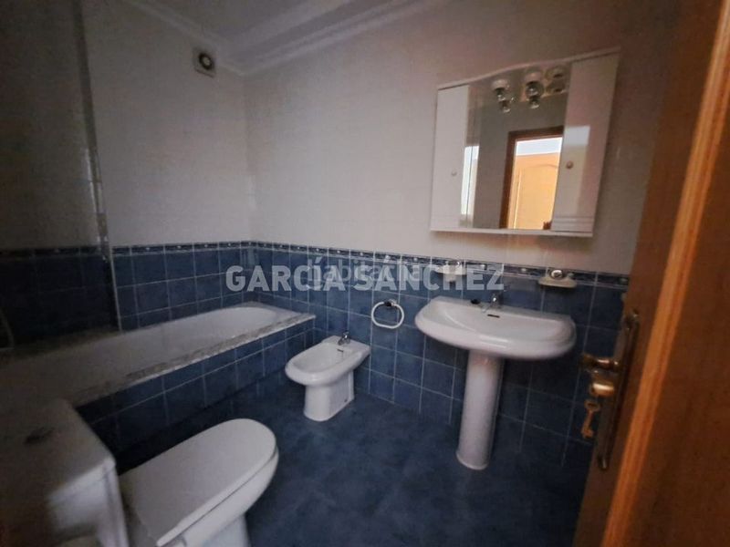 Foto 47715e8e-8d56-4c37-97ac-21e036236430. Piso en Boiro