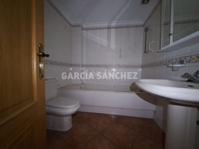 Foto 5858f073-f79a-499e-b5b6-95c01818db24. Piso en Boiro