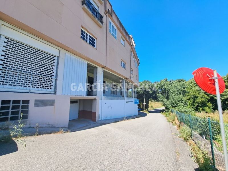Foto 25987f01-ffec-46d0-9a93-0740a6826b37. Local comercial a Boiro