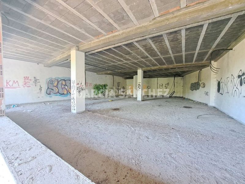 Foto 79df5fcf-1606-43ab-a856-4eafe5c4eb04. Local comercial a Boiro