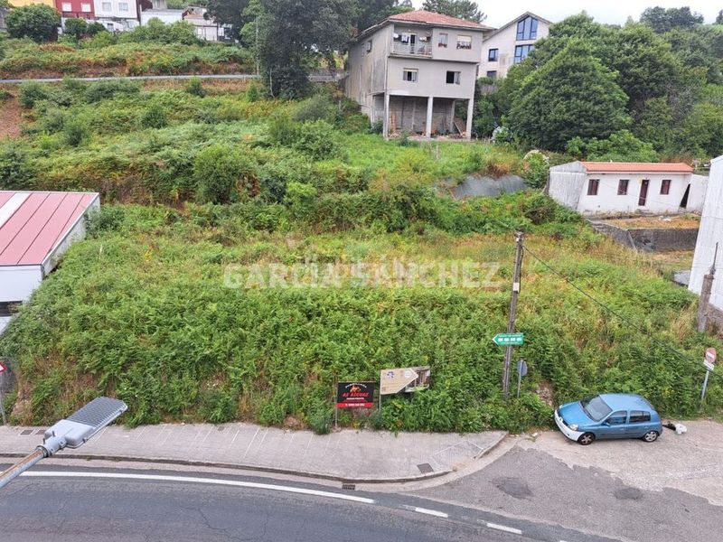 Foto 9c59bb73-effb-4fa6-9519-e04b75137b9f. Terreny residencial a calle cimadevila 39 a Boiro