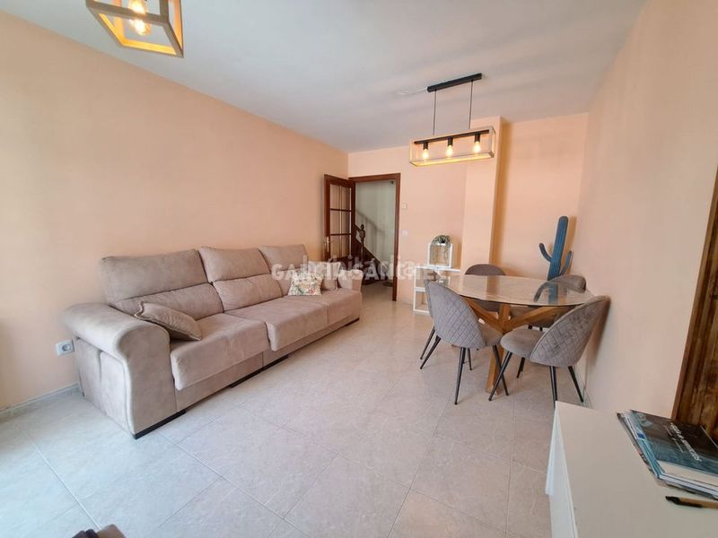 Foto 32af3a60-c93b-4e47-8253-244c893c83c3. Duplex avec chauffage dans Boiro