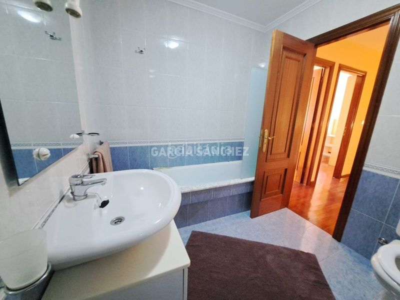 Foto 95fb771d-888e-45ab-bc5a-694417a01ab6. Duplex avec chauffage dans Boiro
