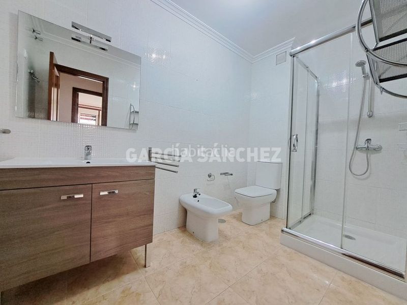 Foto eb92d3da-8ff0-48d4-b35d-aebb3432c1e5. Apartamento en rúa as mangas 0 en Boiro