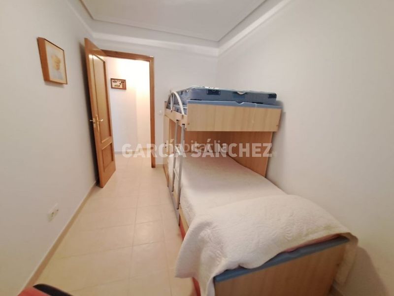 Foto 11ee44b6-91ba-416d-9cd6-8945126e9df1. Apartamento en Boiro