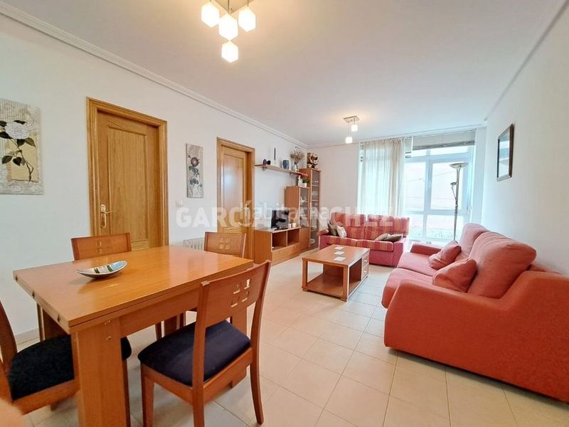 Foto 194be4dc-f471-4726-b9dd-dcd818bf3cb6. Apartamento en Boiro