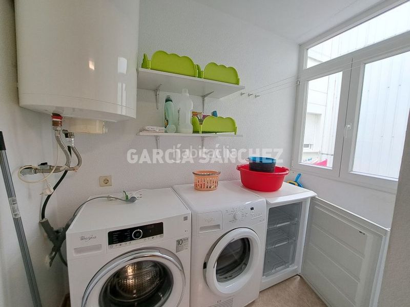 Foto 318724e9-c936-4b61-aa8f-f1b7c7360a70. Apartamento en Boiro
