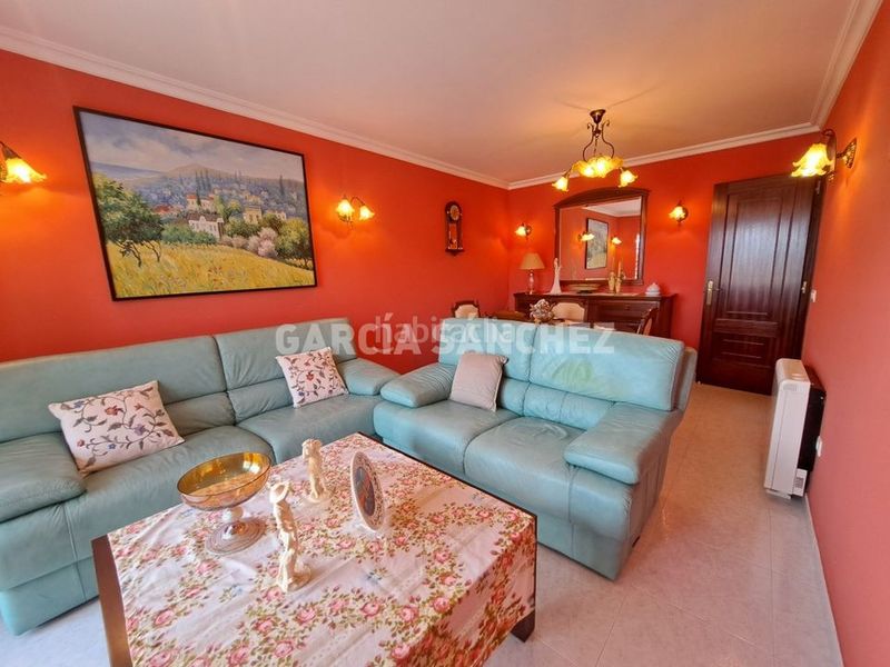 Foto 70b0e160-1f2f-4a85-9f72-3802d3398261. Apartamento en Boiro