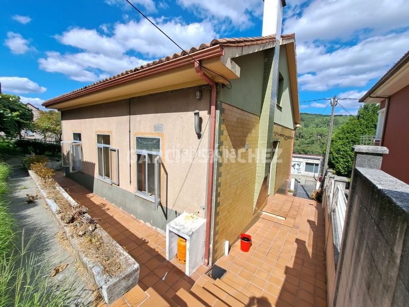 Foto 2cb1c7a4-3326-4eb3-b247-e3795317ee95. Casa a Noia