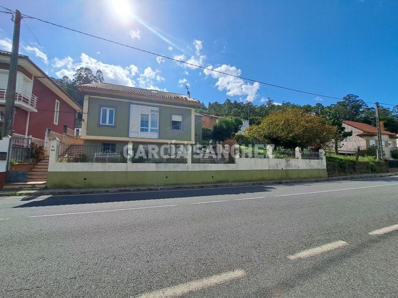 Foto ae2db064-77ba-42e2-a0aa-3de5006c4702. Casa a Noia