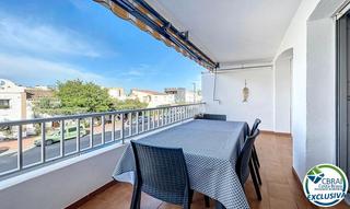 Appartement  Avinguda castelló d'empúries. Piso con licencia touristica cerca de la playa
