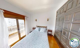 Piccolo appartamento  Carrer poblat típic-plaça església. Apartamento piso las chavolas a 750m de la playa en empuriabrava