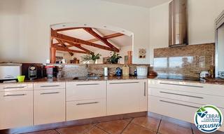 Casa a Carrer xaloc 1p. En venta – ?? villa de alto standing con vistas al mar en pau, c