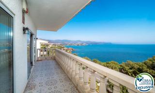 Xalet a Carrer de santa isabel 10. Villa con magníficas vistas panorámicas al mar